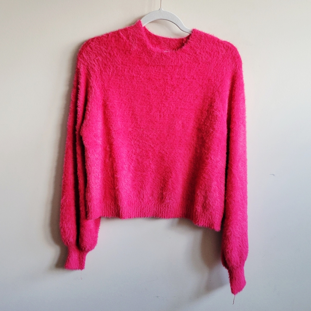Southern Shirt Cropped Feather Sweater In Pink‎ - Picture 4 of 8